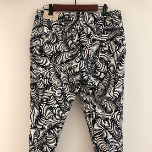 Ann Taylor Factory Navy Palm Print Capri Size 12P - Picture 2 of 6